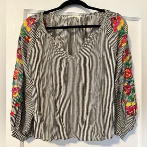 NEW Floreat Emroidered Sleeve Floral Blouse